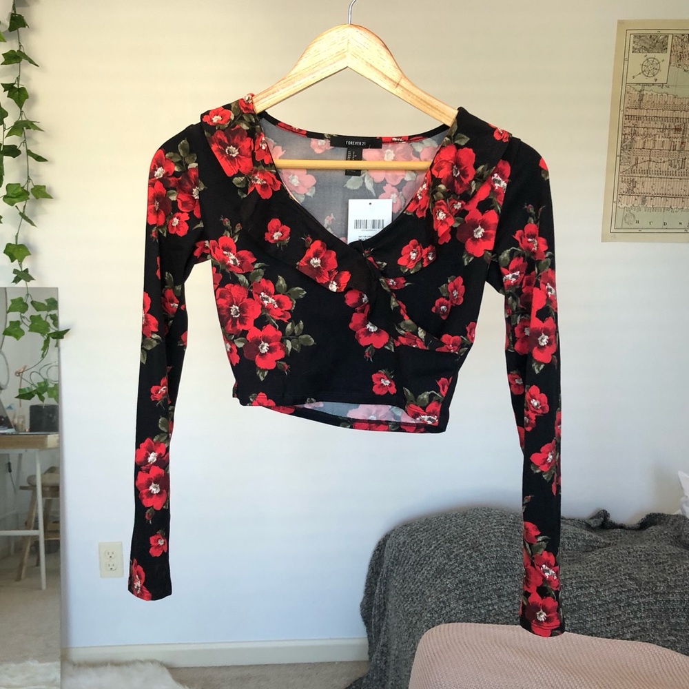 NWT cross up ruffle long sleeved floral black red